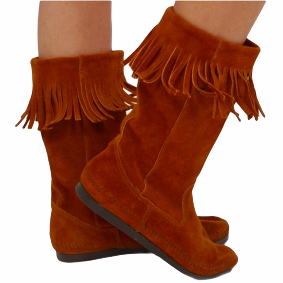 Minnetonka Shoes - Minnetonka ★ aso Hilary Duff Calf Hi Hippie Suede Fringe Moccasin Boots ★ Brown